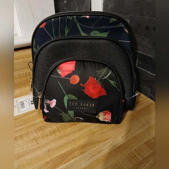 SOLD OUT Trd Baker NWT 3 In 1 Cosmetic Bag Set - Picture 2 of 6